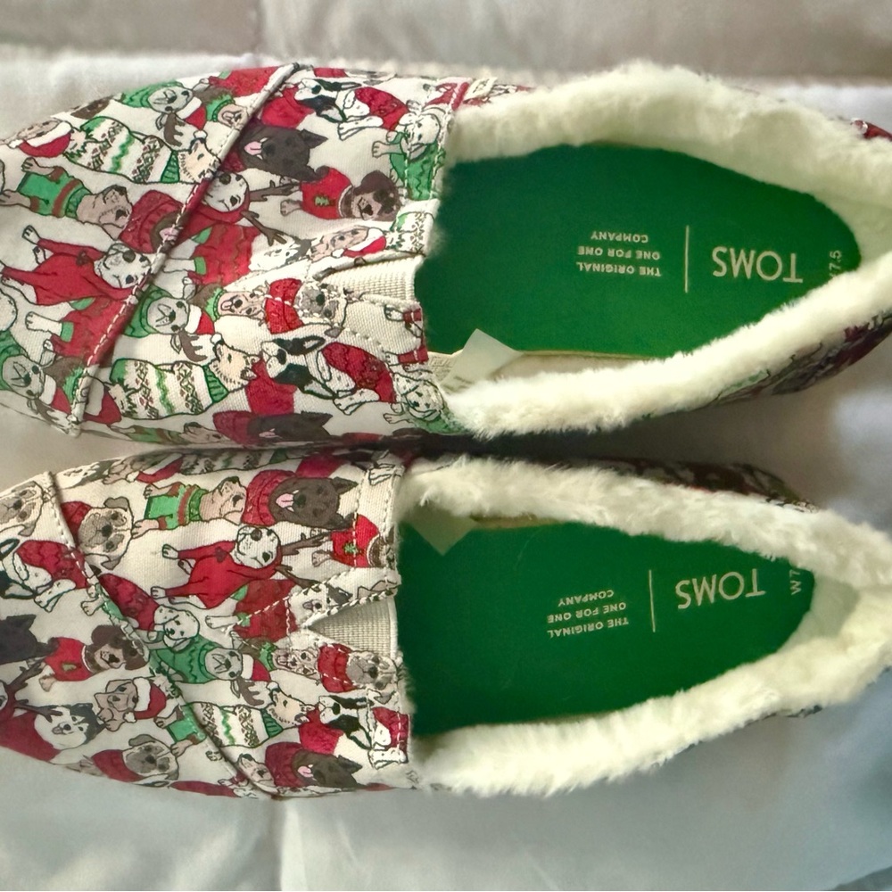 TOMS Cozy Green and White Slip-Ons